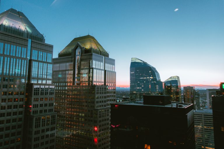 Major Tom Bar Calgary: dining with sunset views above the city