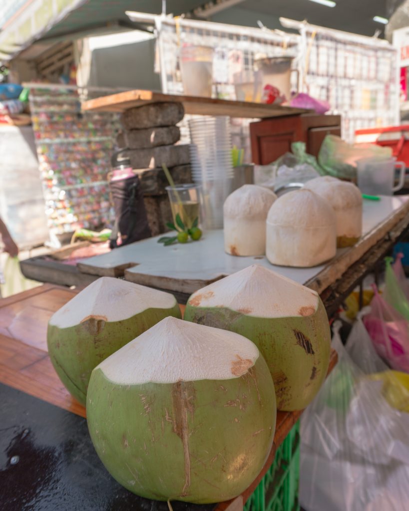 Coconut-stand-in-Viet-Nam