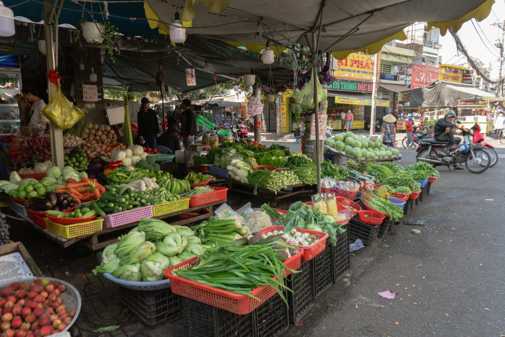 Street-markets-in-Viet-Nam