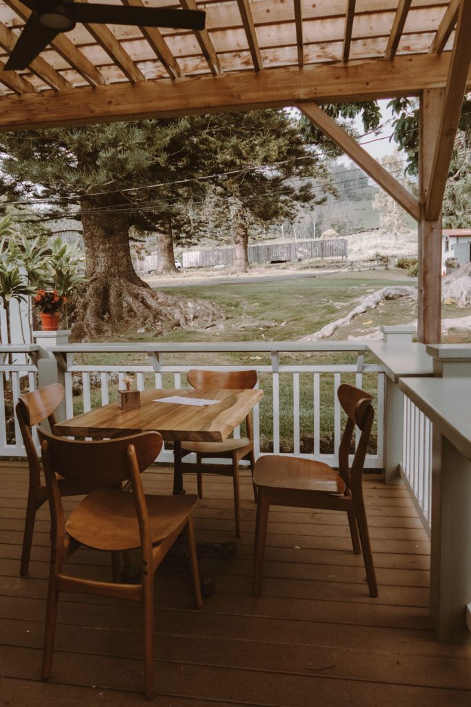 Scenic vineyard - sitting out on the patio