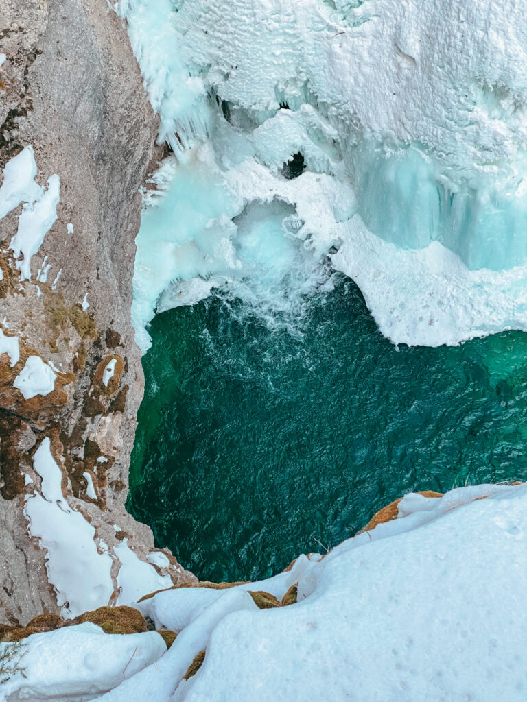 Best time to visit Banff Canada in Spring 